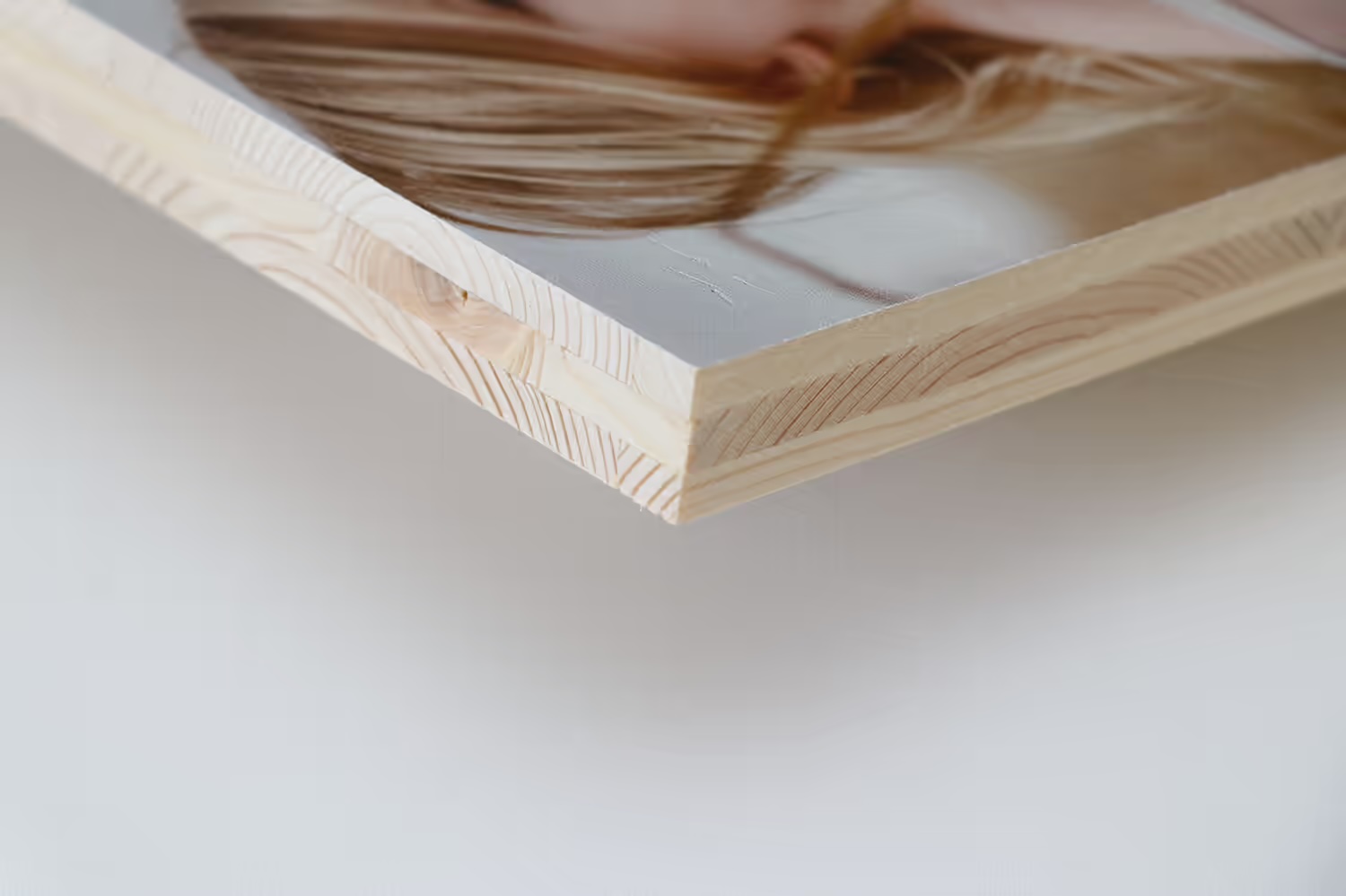 Kante eines Holzbilds