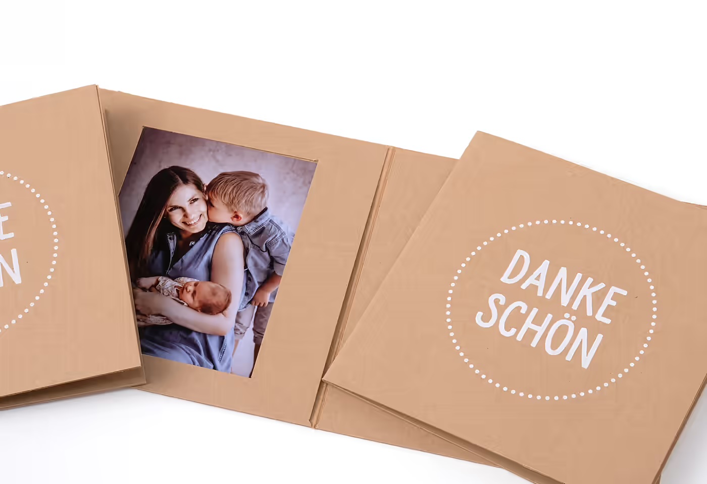 Fotomappen aus Kraftkarton mit Aufdruck Danke schön und Familienfoto