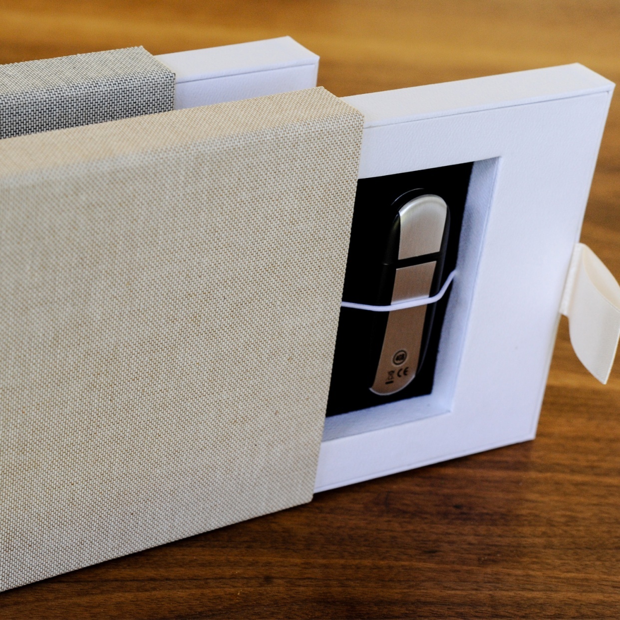 USB Case, Leinen