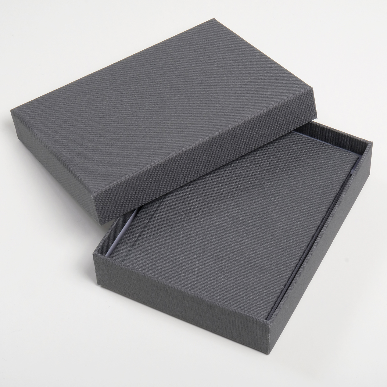 Jorgensen Peel&Stick, Handtaschenalbum 9x13, mit Schachtel, Farbe: Leinen, Graphite