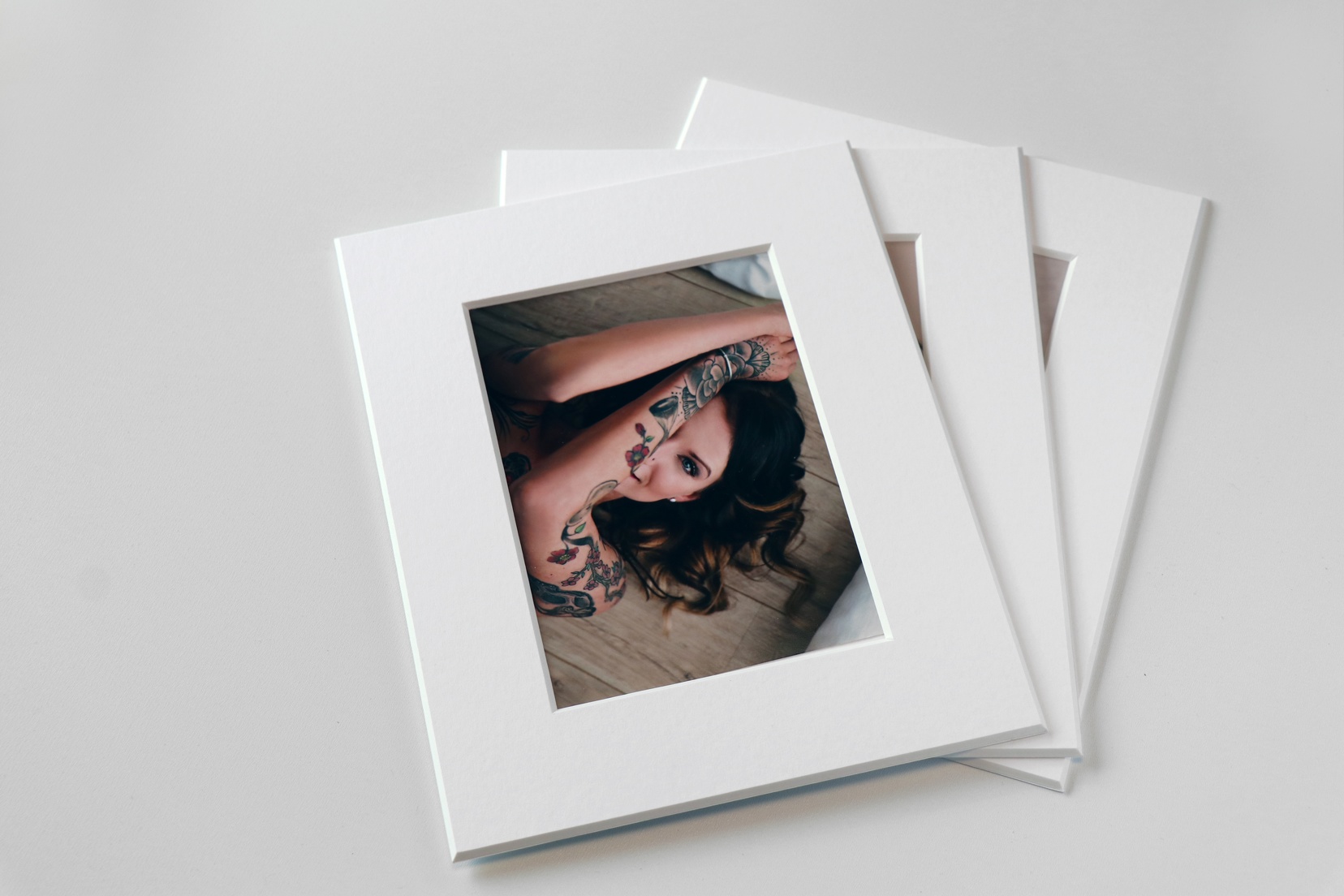 Fineart Passepartout 2400mic mit Schraegschnitt und Rueckwand