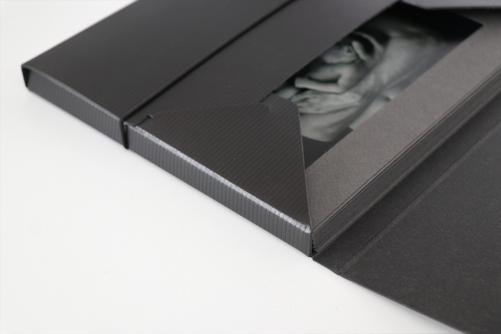 Macro-Box für 20x24 inkl. Gummiband