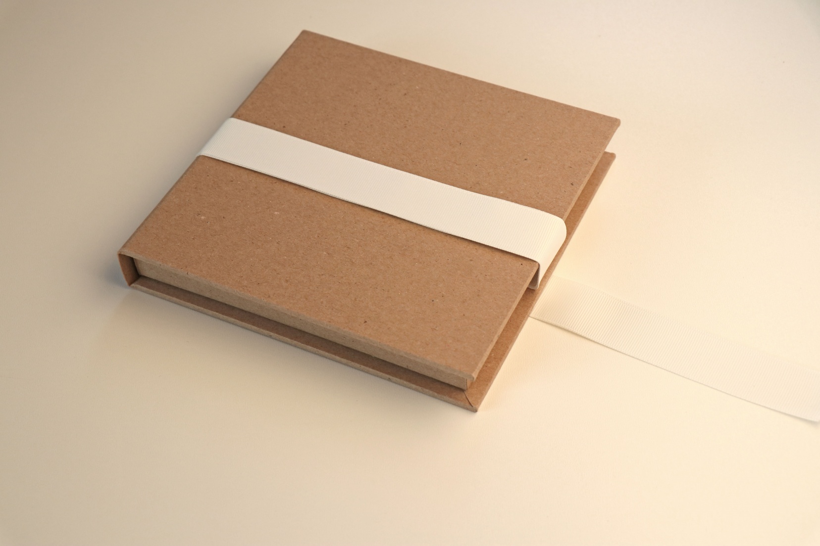 USB Case Paper-Bonded, mit Passepartout  13x13 cm