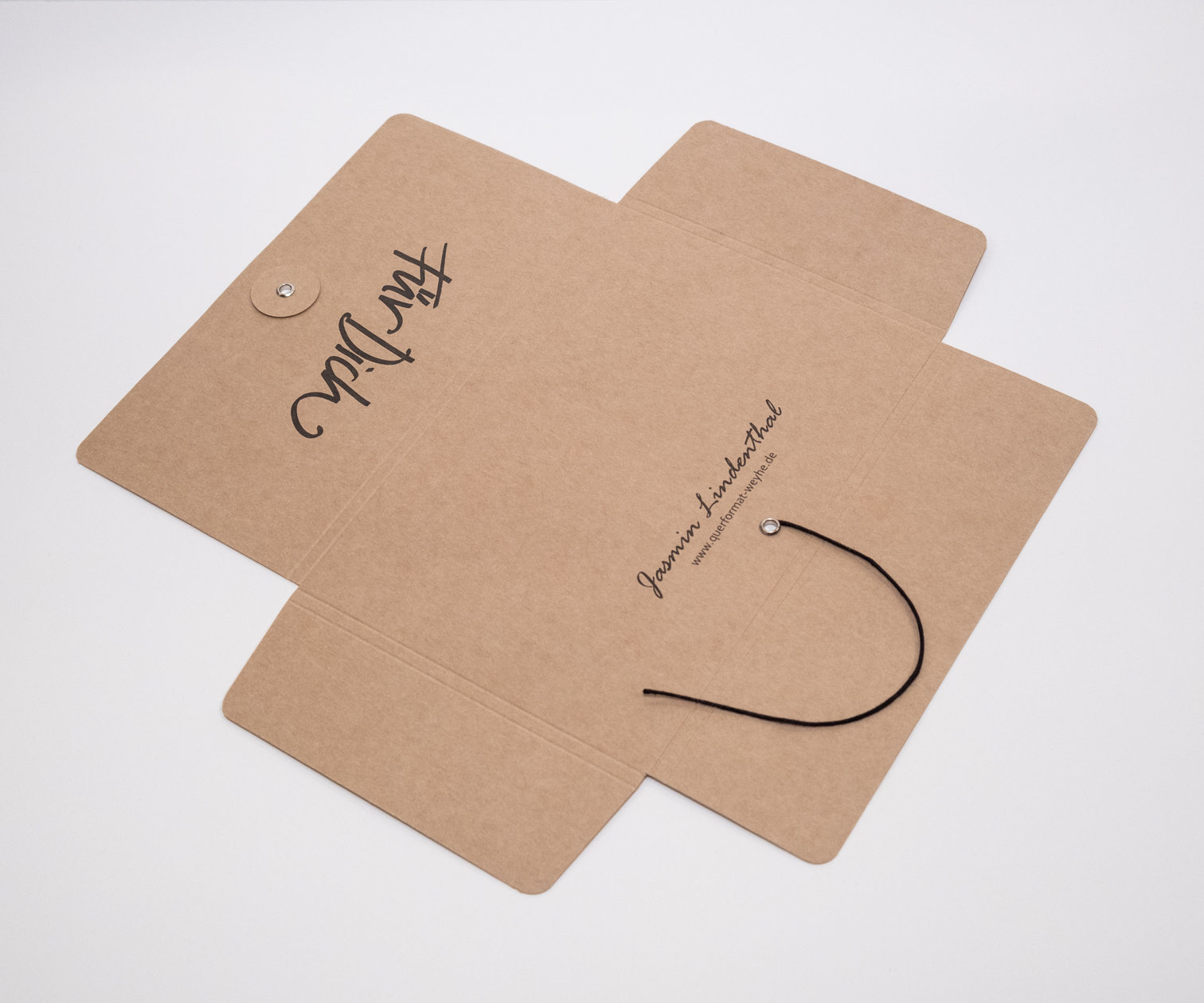 Abgabemappe mit Diplomatenverschluss -Eigene Gestaltung-