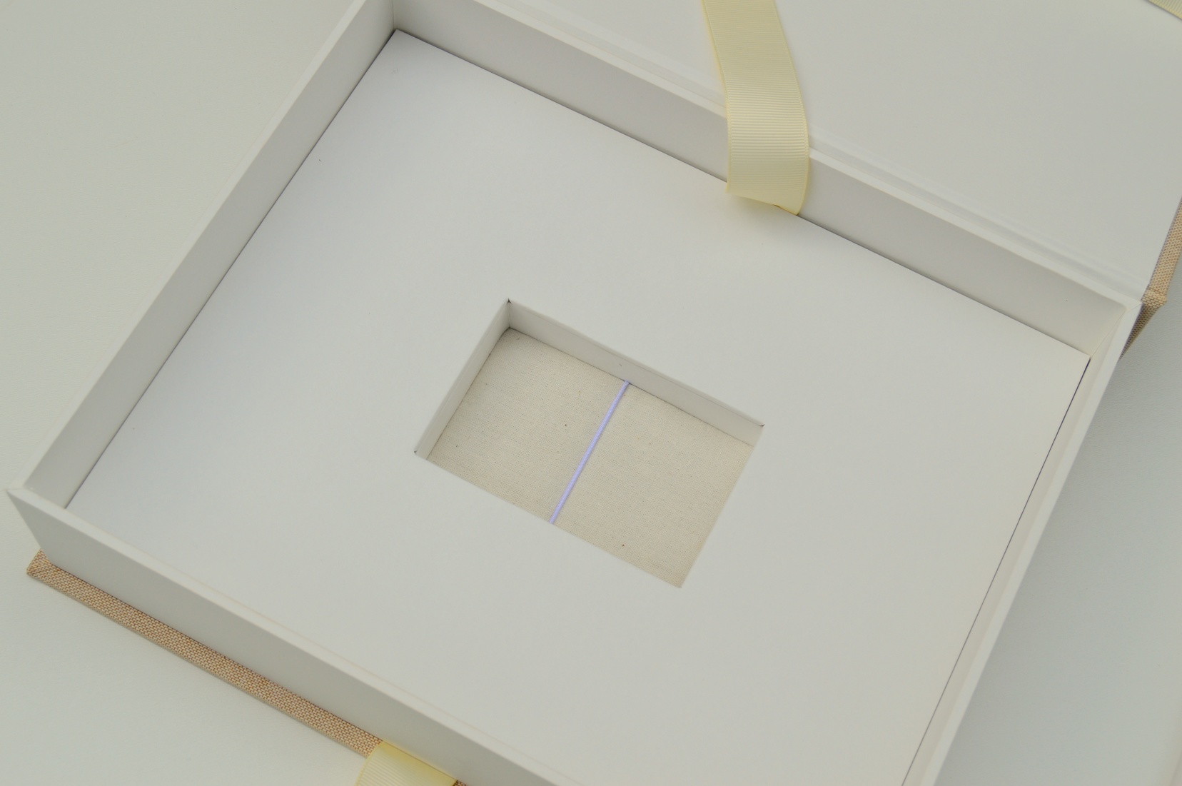 USB Inlay für Love-Leinen Printbox in Weiß, Ansicht von oben