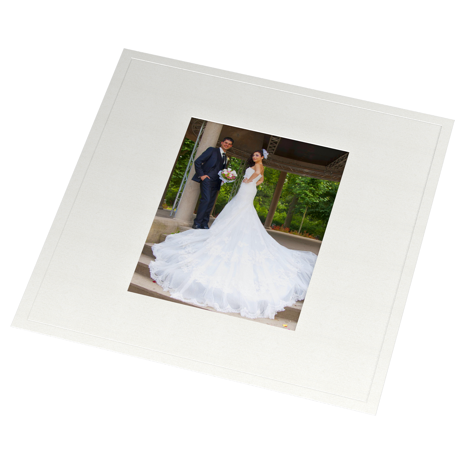 Albenmaske groß mit Blindprägung für 15x20, weiß, mit Hochzeitsfoto im Bildausschnitt