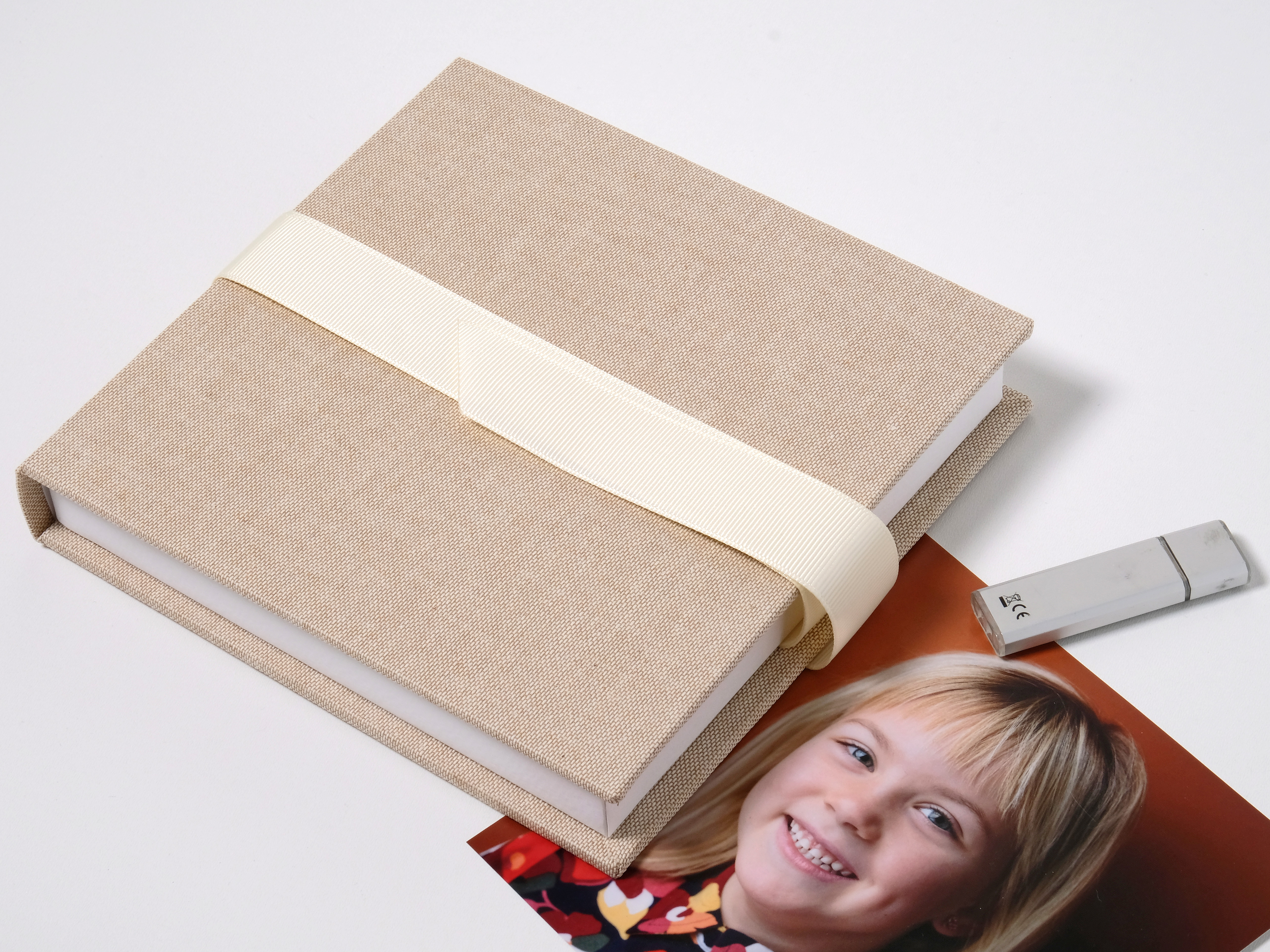 USB Case Leinen mit Passepartout 13x13