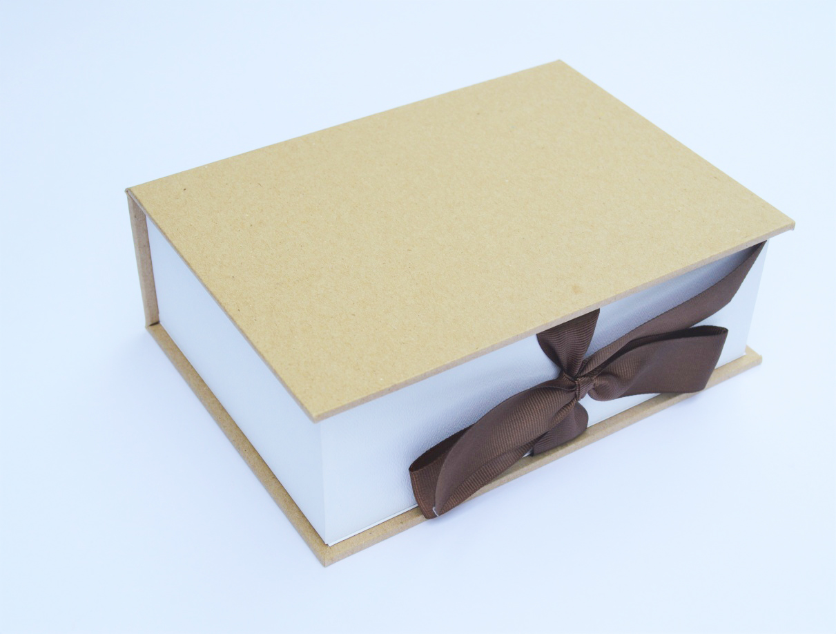 Print Box aus Kraftpapier