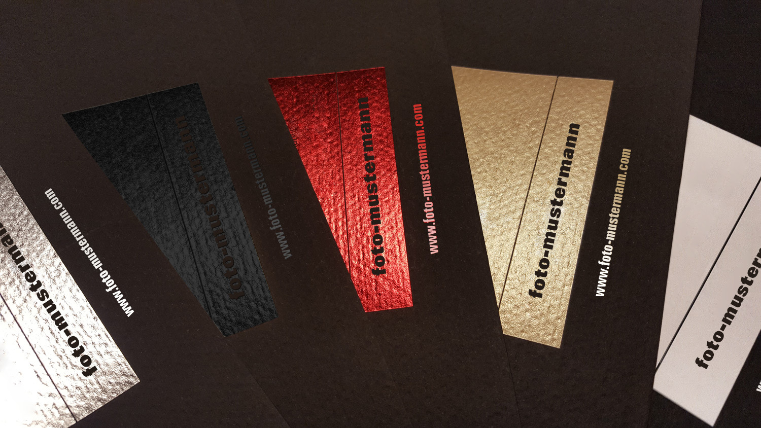 Individuelle Logoprägung mit Heißfolie