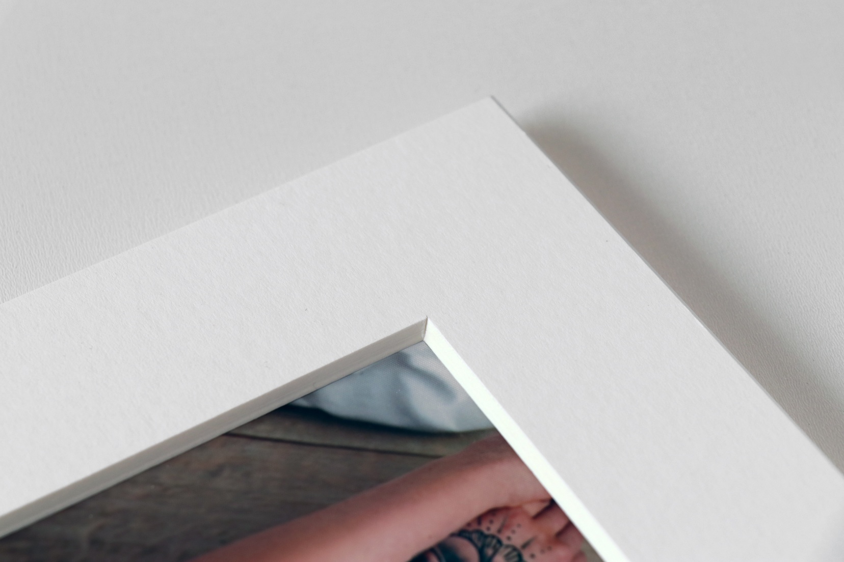 Fineart Passepartout mit Schraegschnitt und Rueckwand, 2400mic