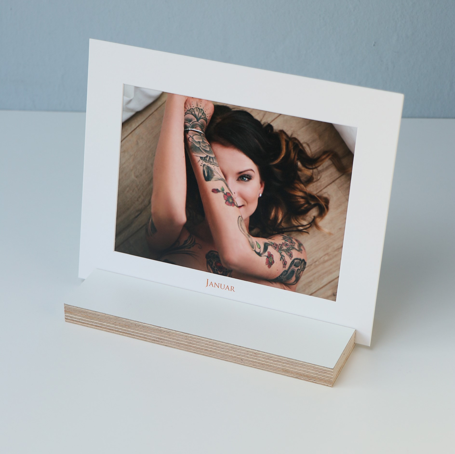 Kalender-Passepartout in Weiß, Bilderhalter Multiplex weiß beschichtet