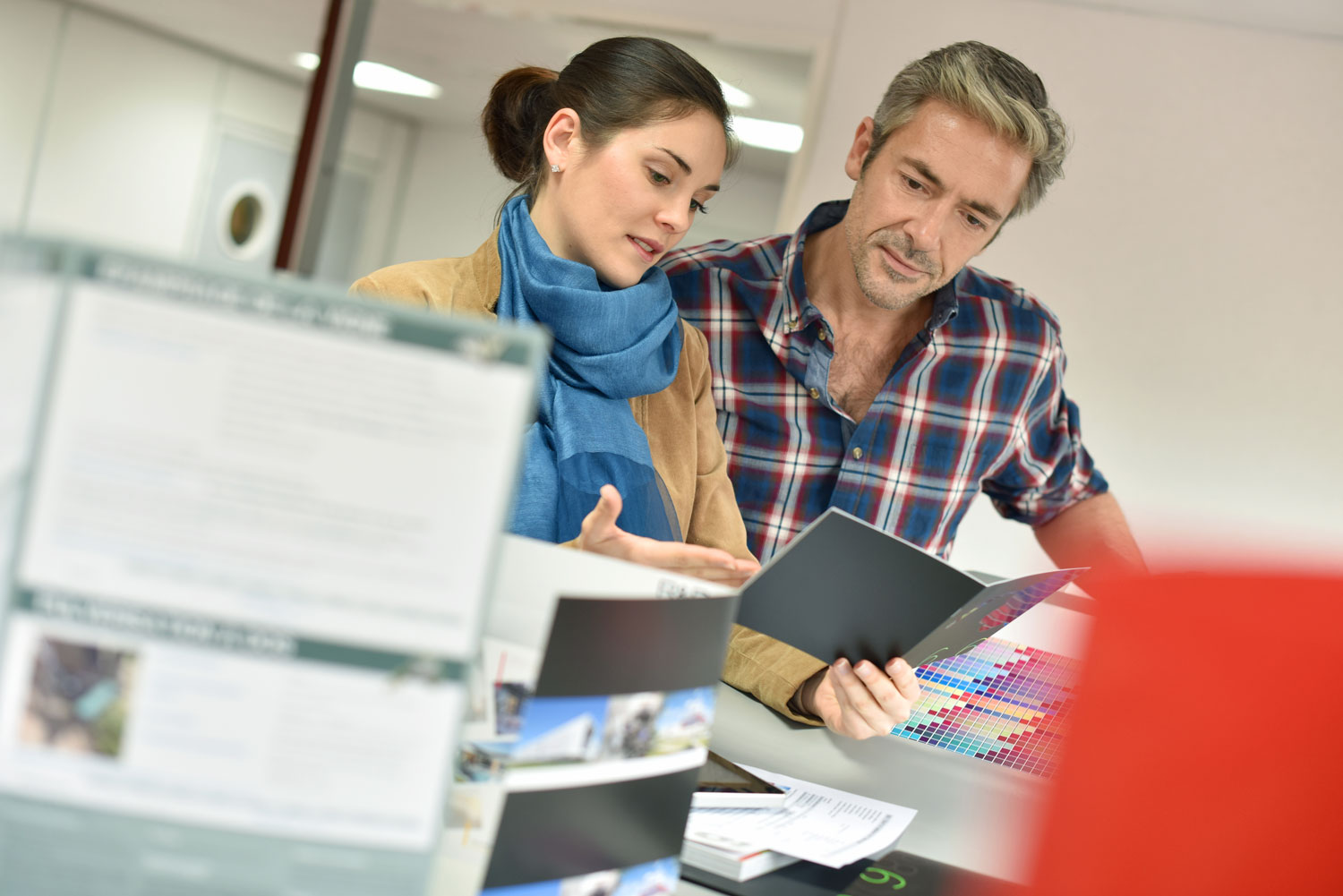 Design- und Montageservice. Gestaltung, Bildbearbeitung und Druckvorbereitung